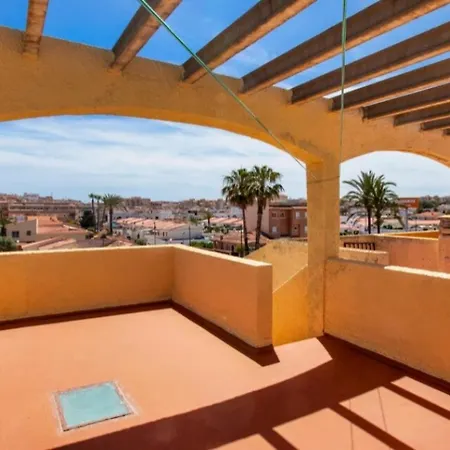 Dom wakacyjny Moderno Con Terraza Privada Y Bbq A 5 Min De La Playa Torrevieja