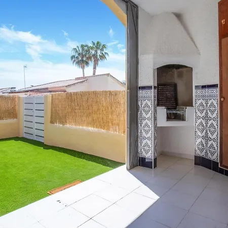 Moderno Con Terraza Privada Y Bbq A 5 Min De La Playa تورّيفيِخا