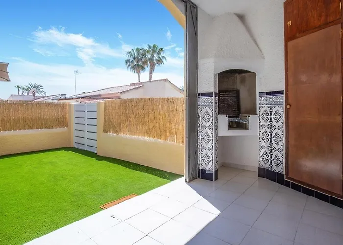 Moderno Con Terraza Privada Y Bbq A 5 Min De La Playa Torrevieja